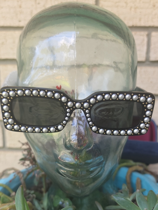Gucci Accessories - Gucci Black Sunglasses with Pearl Trim Unsex